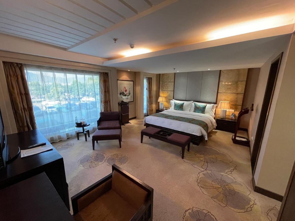 Weiselect Wanghu Hotel Kunming Exterior photo