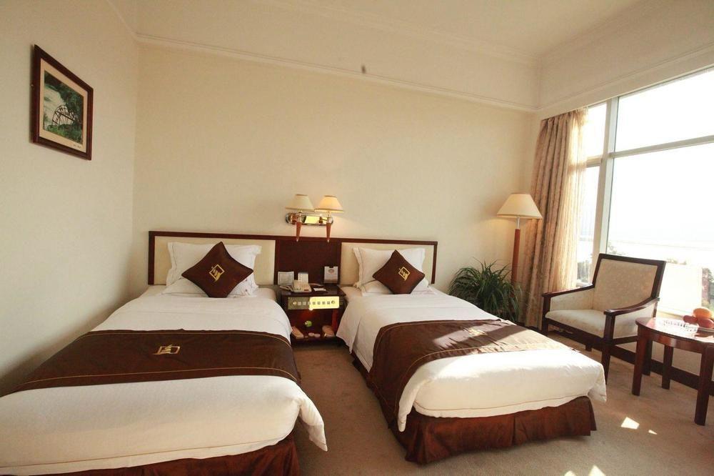 Weiselect Wanghu Hotel Kunming Exterior photo
