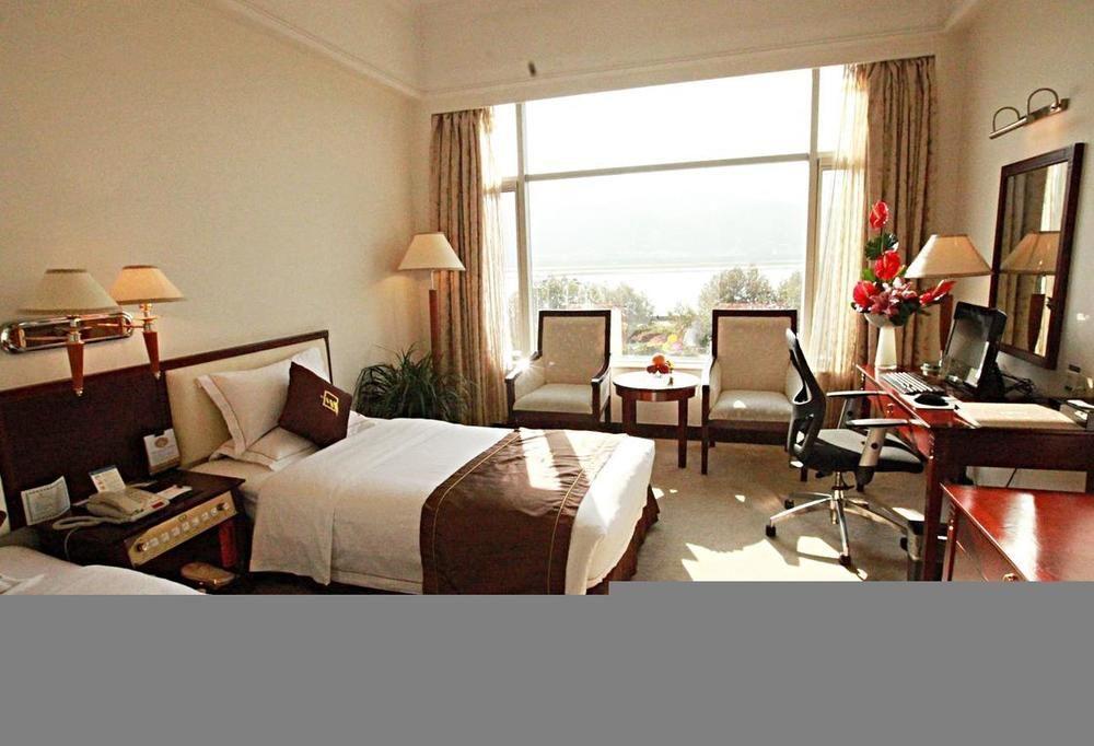 Weiselect Wanghu Hotel Kunming Exterior photo